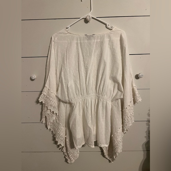Blouse - Picture 2 of 3